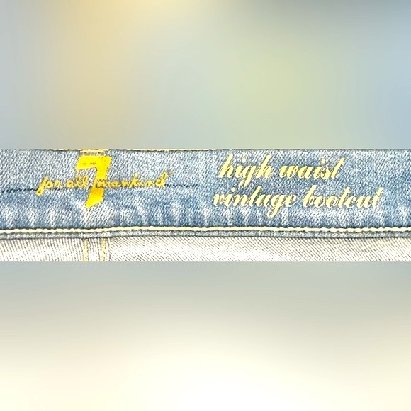 Like New!! 7FAMK Light Wash High Waist Vintage Bootcut Jeans - Picture 11 of 15